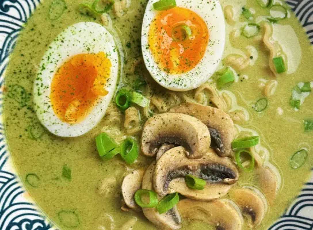 Creamy Matcha Miso Ramen - immi